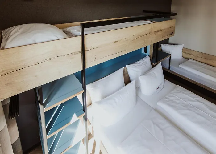 Schulz Wall At The East Side GalleryHotel Berlin